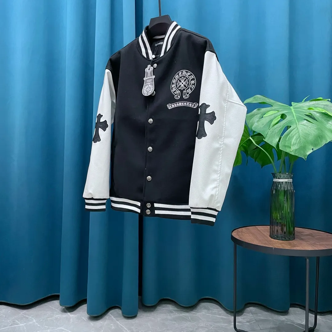 🅿️410 CH Crow Heart 2024ss runway style baseball uniform jacket. I ordered the original model and took a month to finally ship it. I love it so much. The upper body is really handsome. A blogger on Douyin said that LV's new products this year will become the future trend. If you look through street photos, you will find that celebrities regard it as a collectible jacket, a must-have item for men and women who want light luxury for commuting. Developing the highest version on the entire network, it took 1 month to customize and the cost was extremely high. The German imported flat-machine made custom-woven wool jacquard threads, using the first layer of imported lambskin. The pleated texture is unparalleled. It is hand-cut and meticulously crafted. The stitching position is very technical. Whether the whole garment is good or not depends on this position. Top-notch workmanship and details can stand the test. A full set of customized accessories, the letters are clear and perfectly restored without any difference. High-end atmosphere and full grade! The entire dress is exclusively customized with heavy craftsmanship. The towel patch embroidery is perfectly combined with craft embroidery and precise stitching! Absolute craftsmanship quality!